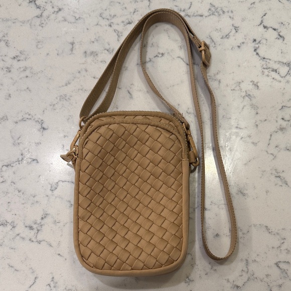 Sol and Selene DIVIDE & CONQUER - WOVEN NEOPRENE CROSSBODY in Nude  **like new** - Picture 1 of 3